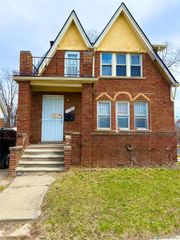 15700 PINEHURST Street, Detroit, MI 48238
