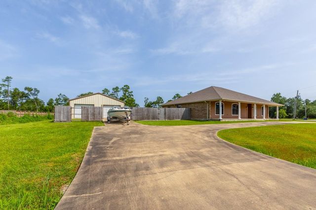 8195 W Ashford Park, Orange, TX 77630