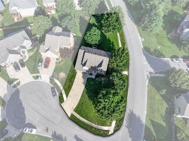 21624 W 58th Street, Shawnee, KS 66218