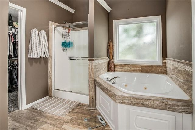 21624 W 58th Street, Shawnee, KS 66218