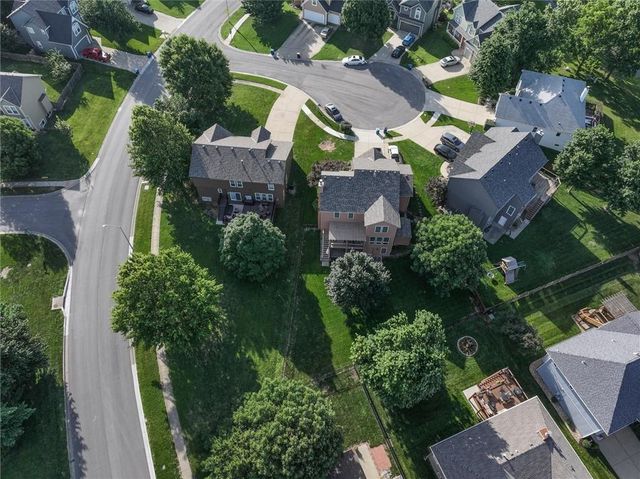 21624 W 58th Street, Shawnee, KS 66218