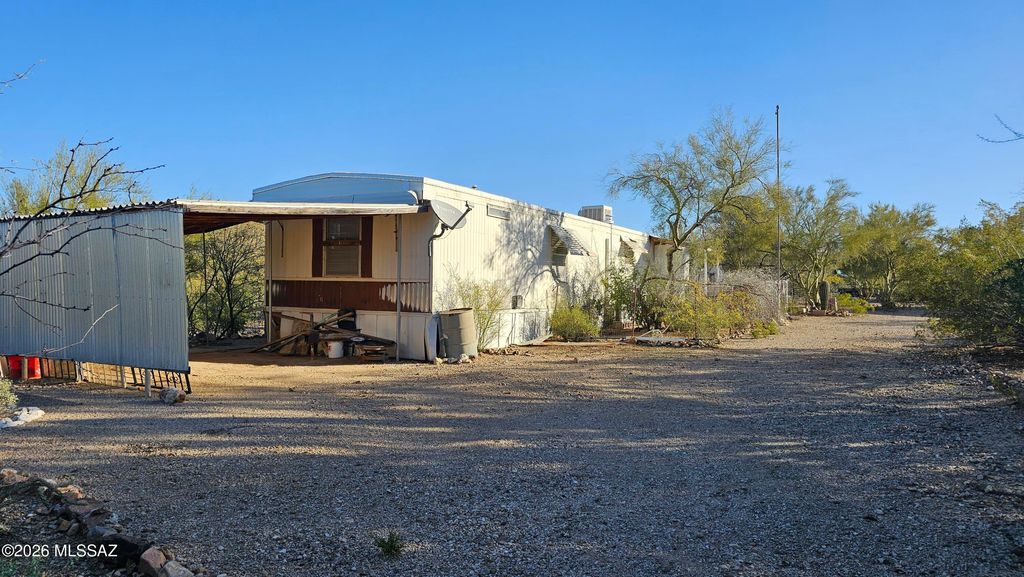 7430 W Bopp Road, Tucson, AZ 85735