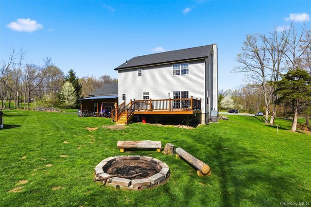 16 Fawn Court, Middletown, NY 10940