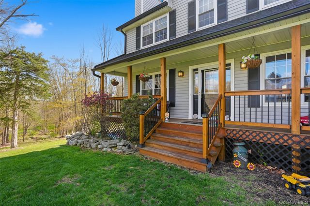 16 Fawn Court, Middletown, NY 10940