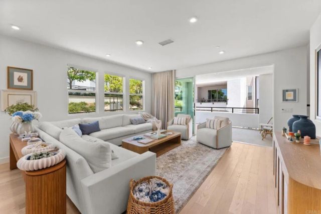 2720 Everly Drive, San Diego, CA 92108