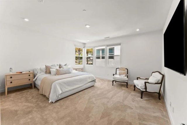 2720 Everly Drive, San Diego, CA 92108