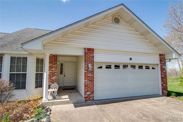48 Quarry Riverfront Road, Golden Eagle, IL 62036