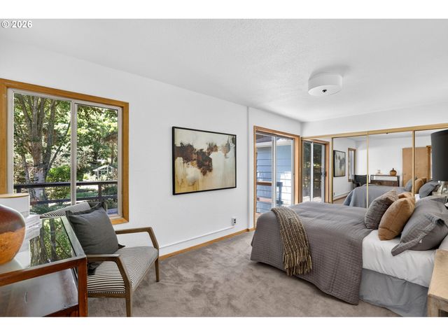 5715 Ne 48th Ave, Portland, OR 97218