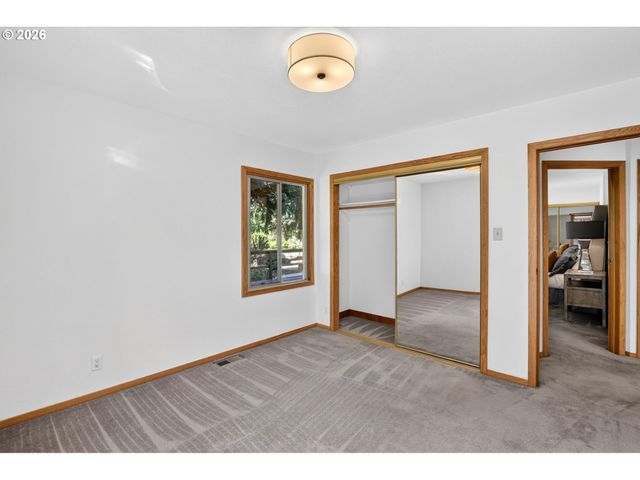 5715 Ne 48th Ave, Portland, OR 97218