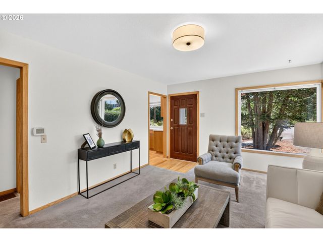 5715 Ne 48th Ave, Portland, OR 97218