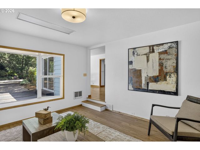 5715 Ne 48th Ave, Portland, OR 97218