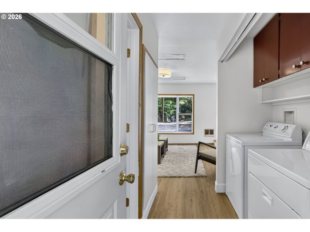 5715 Ne 48th Ave, Portland, OR 97218