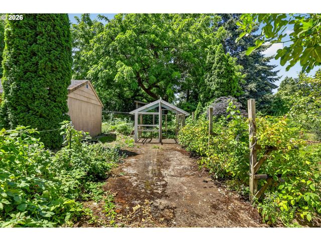 5715 Ne 48th Ave, Portland, OR 97218