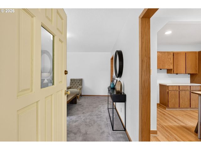 5715 Ne 48th Ave, Portland, OR 97218