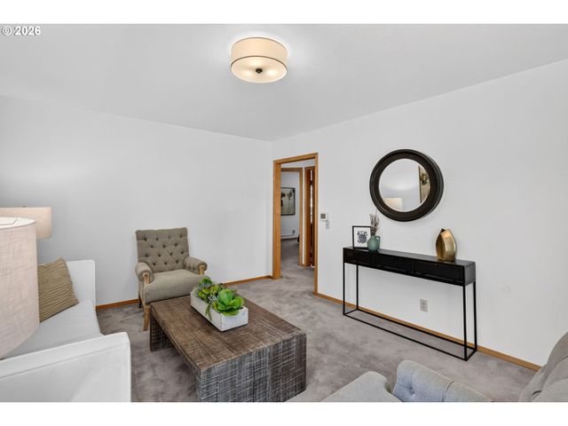 5715 Ne 48th Ave, Portland, OR 97218