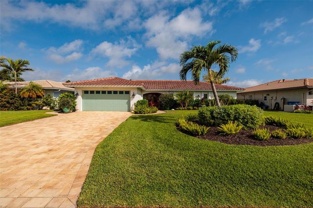 2011 MICHIGAN AVENUE NE, St Petersburg, FL 33703