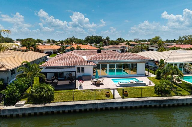 2011 MICHIGAN AVENUE NE, St Petersburg, FL 33703