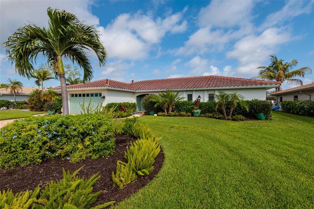 2011 MICHIGAN AVENUE NE, St Petersburg, FL 33703
