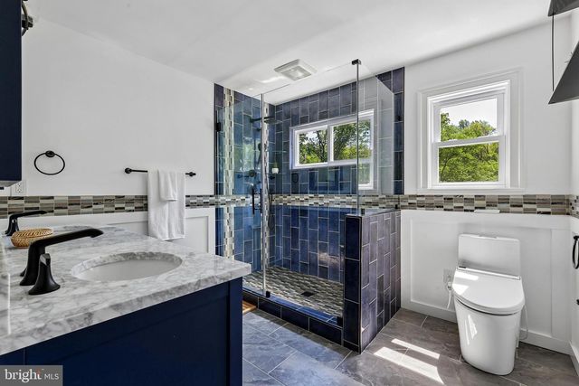 11341 CRESCENT DR, Fairfax, VA 22030