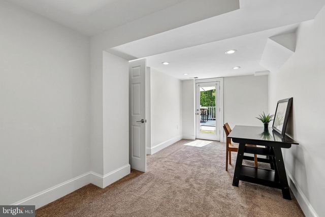 11341 CRESCENT DR, Fairfax, VA 22030