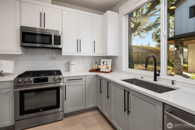 10931 NE 133rd Street, Kirkland, WA 98034