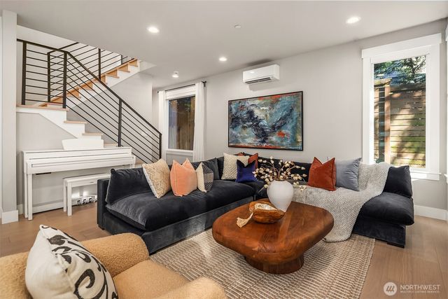 10931 NE 133rd Street, Kirkland, WA 98034