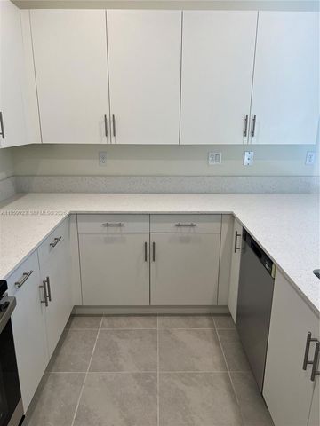 11447 W 34th Ct, Hialeah, FL 33018