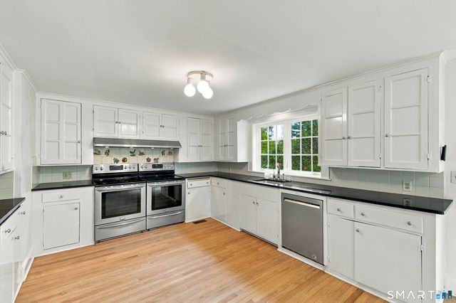 1191 Ridge Road, North Haven, CT 06473