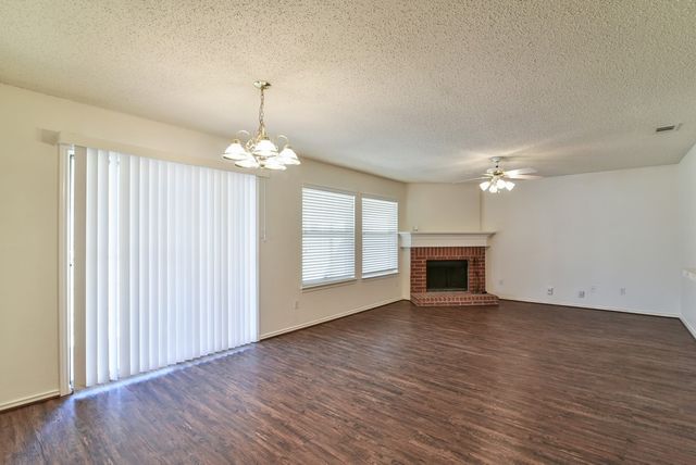 307 Stell Avenue, Mansfield, TX 76063