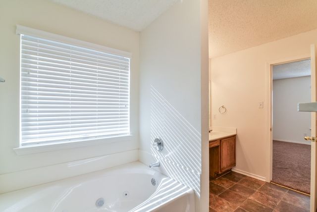 307 Stell Avenue, Mansfield, TX 76063