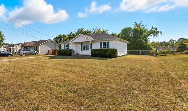 1002 Winesap Rd, Clarksville, TN 37040
