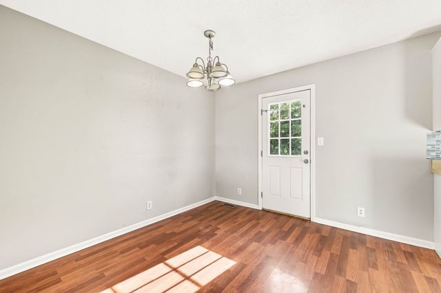 1002 Winesap Rd, Clarksville, TN 37040