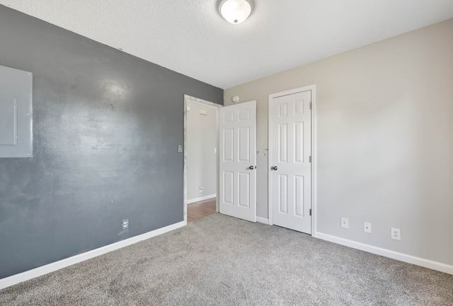 1002 Winesap Rd, Clarksville, TN 37040