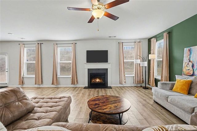 2747 Malton Way, Loganville, GA 30052