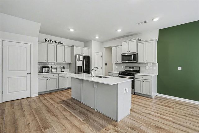 2747 Malton Way, Loganville, GA 30052