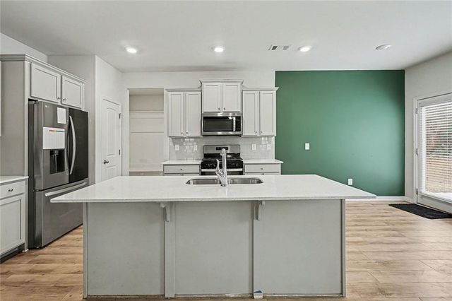 2747 Malton Way, Loganville, GA 30052