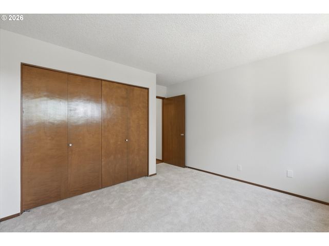 351 Se 146TH Ave 8, Portland, OR 97233