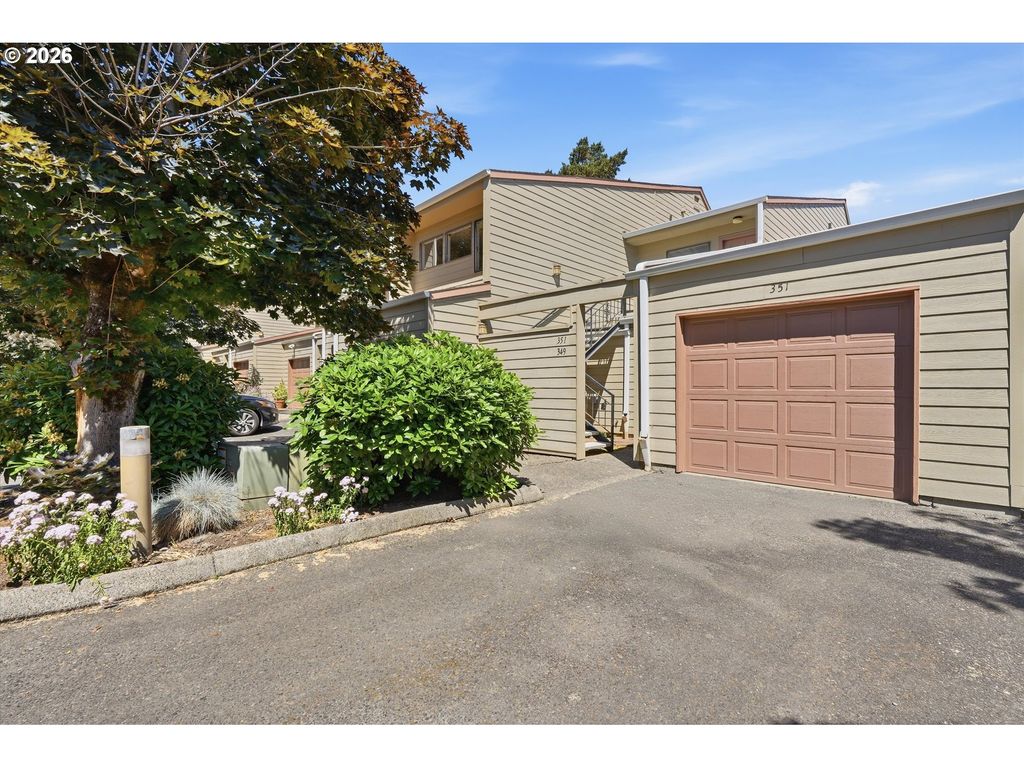 351 Se 146TH Ave 8, Portland, OR 97233