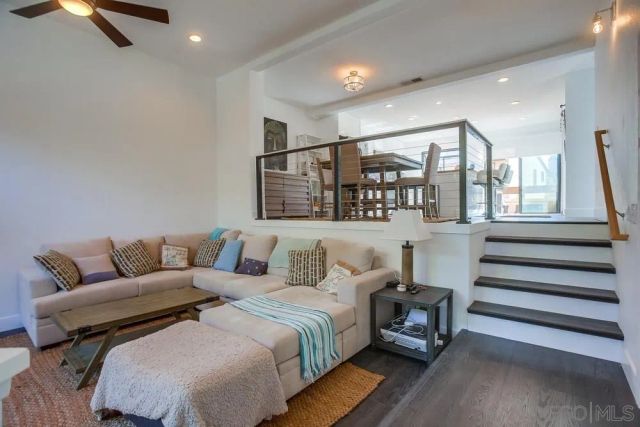 2525 Woodlands Way, Oceanside, CA 92054