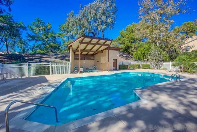 2525 Woodlands Way, Oceanside, CA 92054