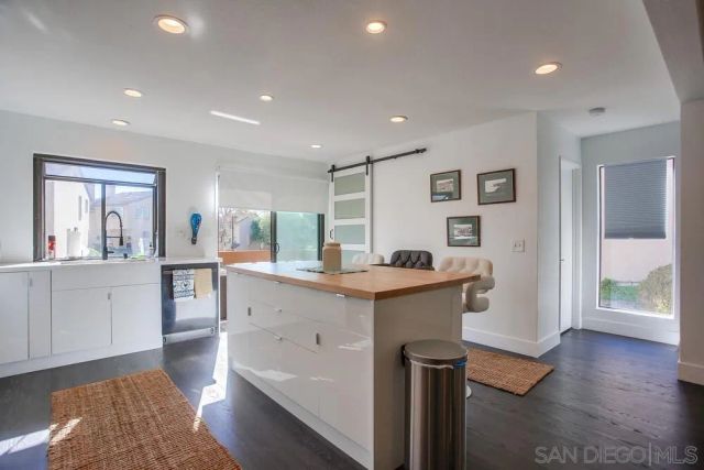 2525 Woodlands Way, Oceanside, CA 92054