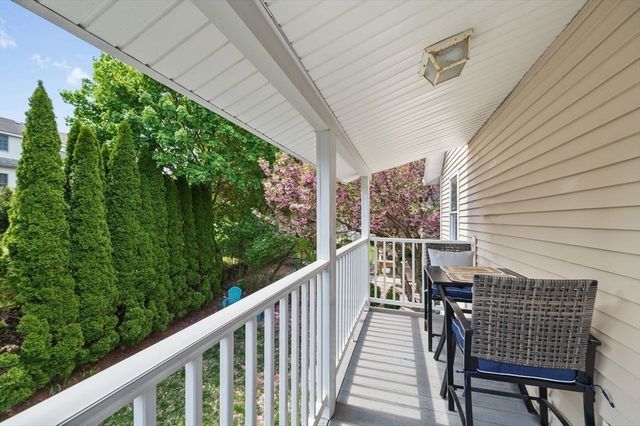 27 Wiltshire Rd 27, Newton, MA 02458