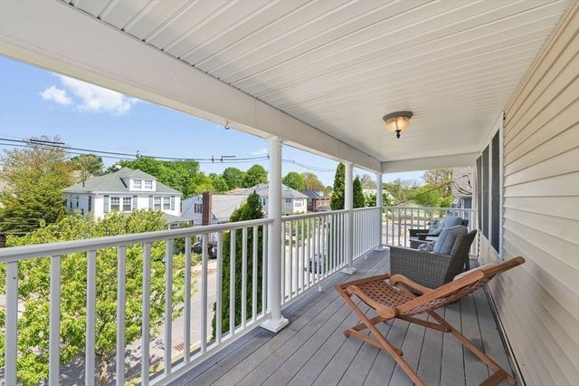 27 Wiltshire Rd 27, Newton, MA 02458