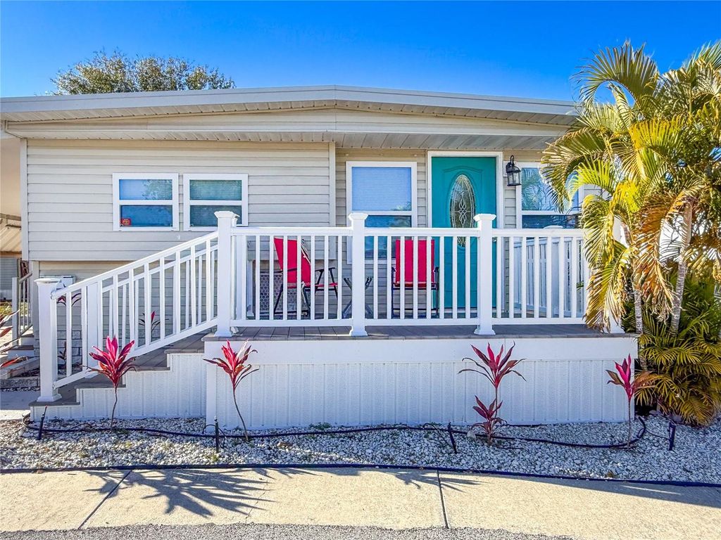 Image 33 of property listing at 4902 91ST LANE, St Petersburg, FL 33708