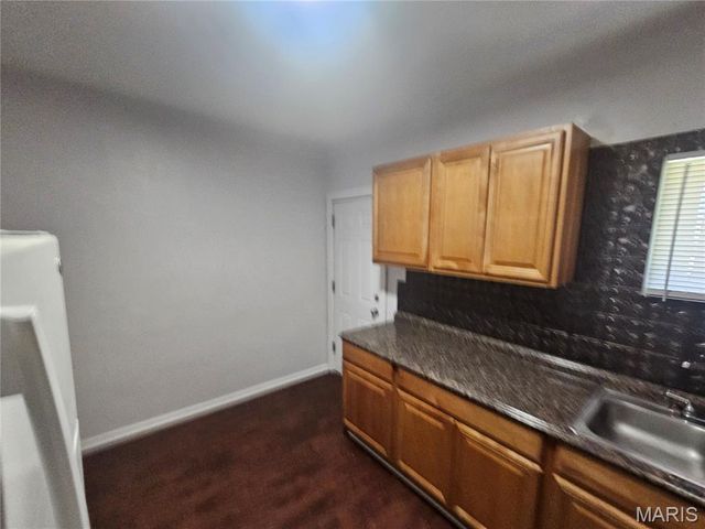 219 N High Street, Belleville, IL 62220