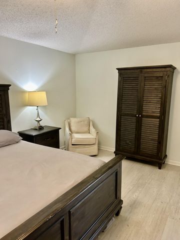 2153 Amesbury Circle, Wellington, FL 33414