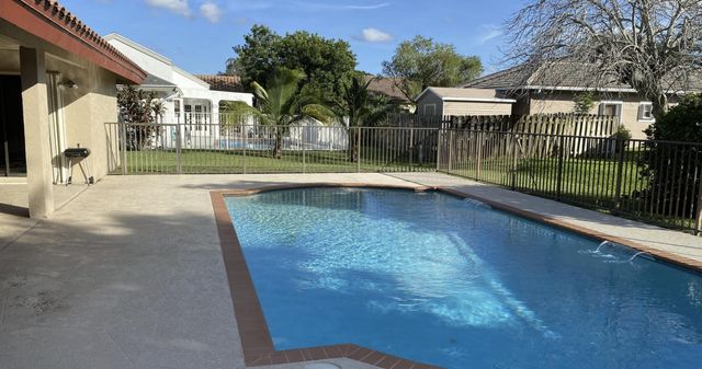 2153 Amesbury Circle, Wellington, FL 33414