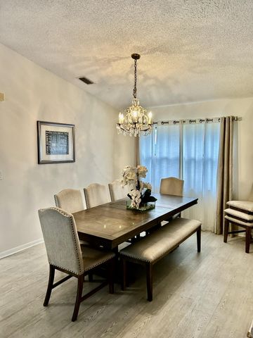 2153 Amesbury Circle, Wellington, FL 33414