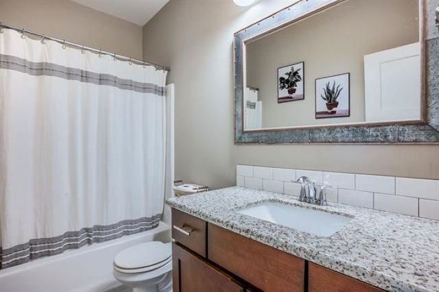 4803 N Emerald Ct, Maize, KS 67101