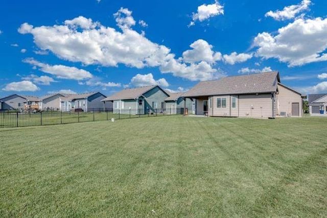 4803 N Emerald Ct, Maize, KS 67101